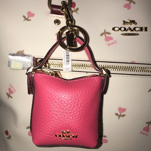 Cutest Bag Charm Keychain Coach Fuchsia 🌺 NWT - Picture 2 of 16